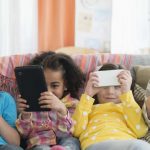 memperkenalkan-gadget-pada-anak